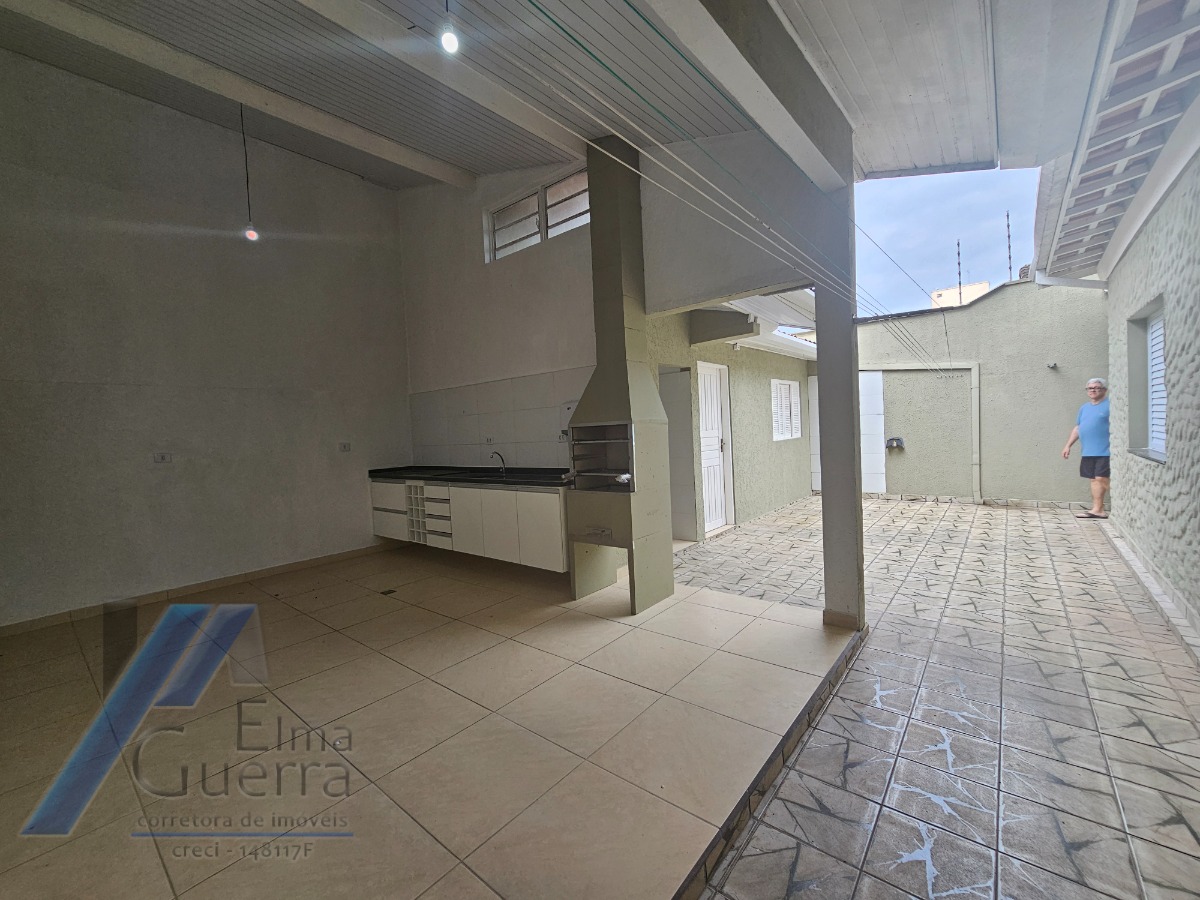 Casa à venda e aluguel com 2 quartos, 120m² - Foto 17