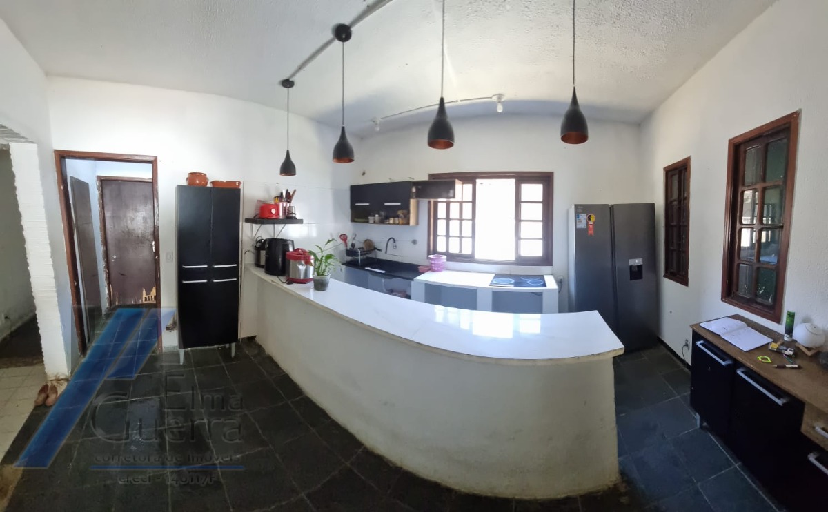 Casa à venda com 2 quartos, 120m² - Foto 1