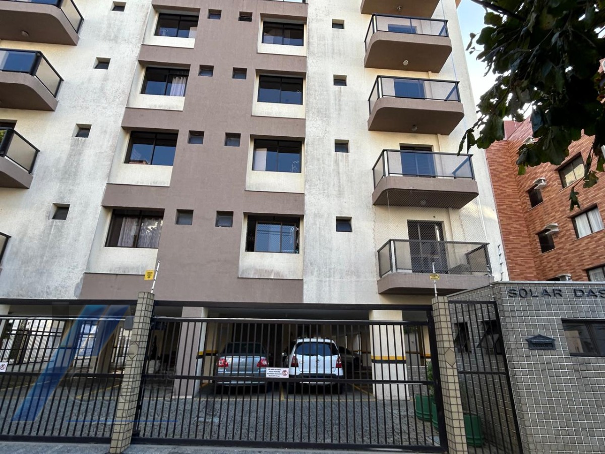 Apartamento à venda com 3 quartos, 94m² - Foto 3