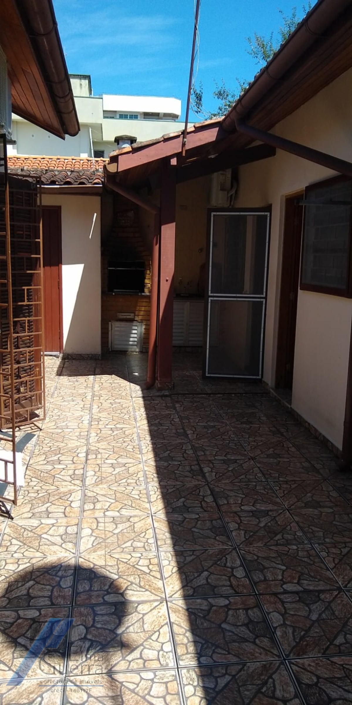 Casa à venda com 4 quartos, 200m² - Foto 3