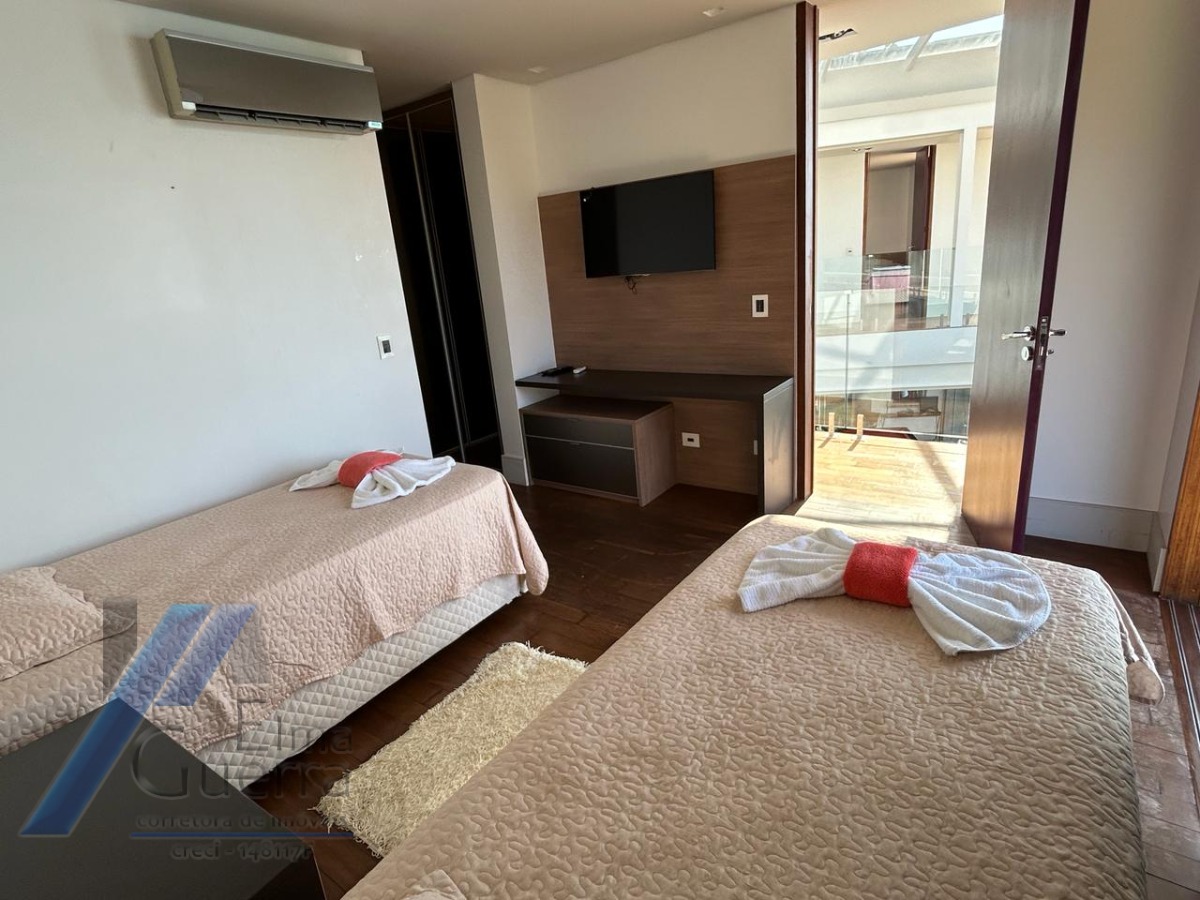 Casa à venda com 4 quartos, 1200m² - Foto 46