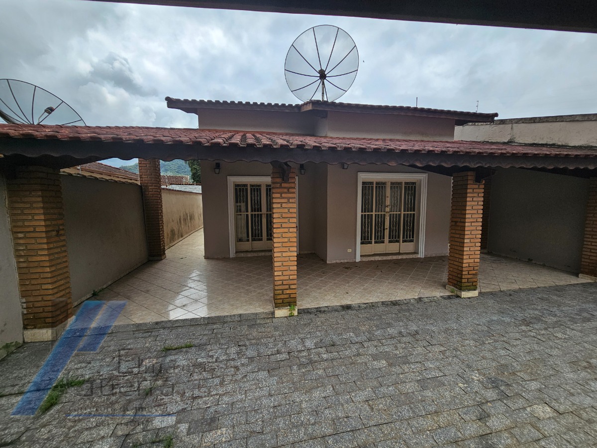 Casa à venda com 3 quartos, 80m² - Foto 11