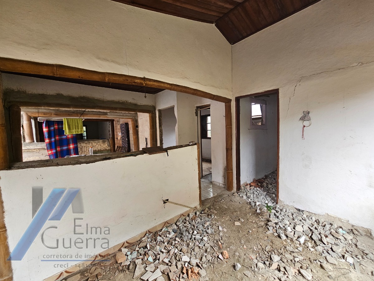 Casa à venda com 6 quartos, 280m² - Foto 16