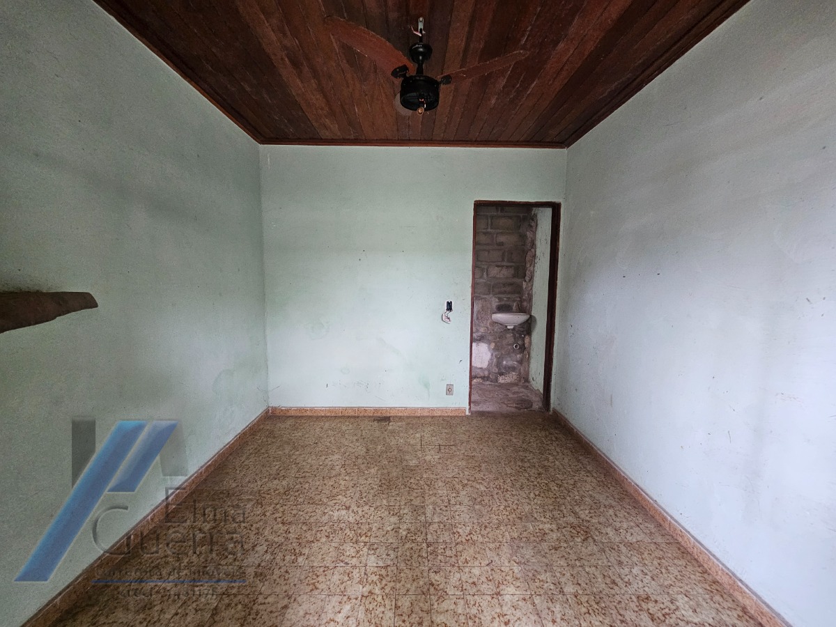 Casa à venda com 6 quartos, 280m² - Foto 30