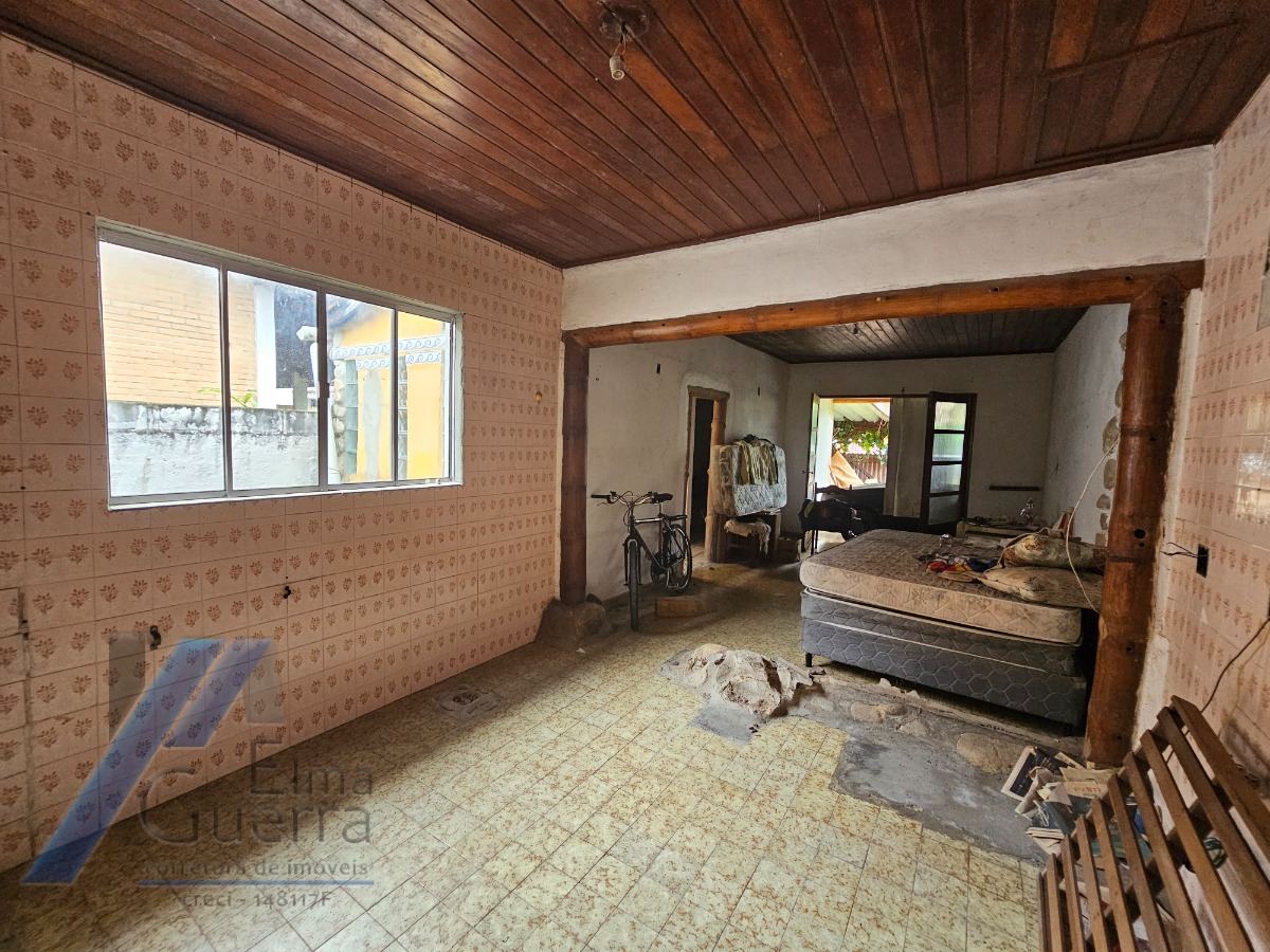 Casa à venda com 6 quartos, 280m² - Foto 25