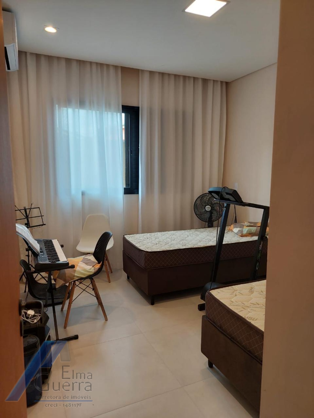 Casa à venda com 4 quartos, 220m² - Foto 22