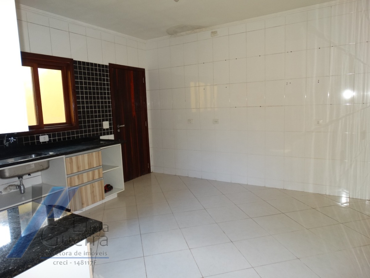 Casa à venda com 3 quartos, 220m² - Foto 13