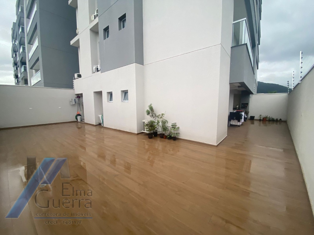 Apartamento à venda com 3 quartos, 185m² - Foto 1