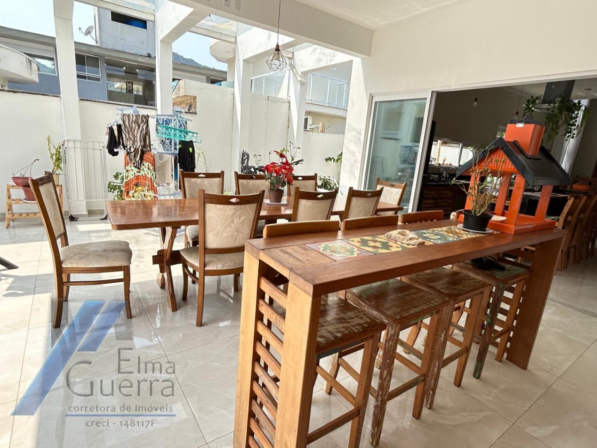 Casa à venda com 4 quartos, 302m² - Foto 23