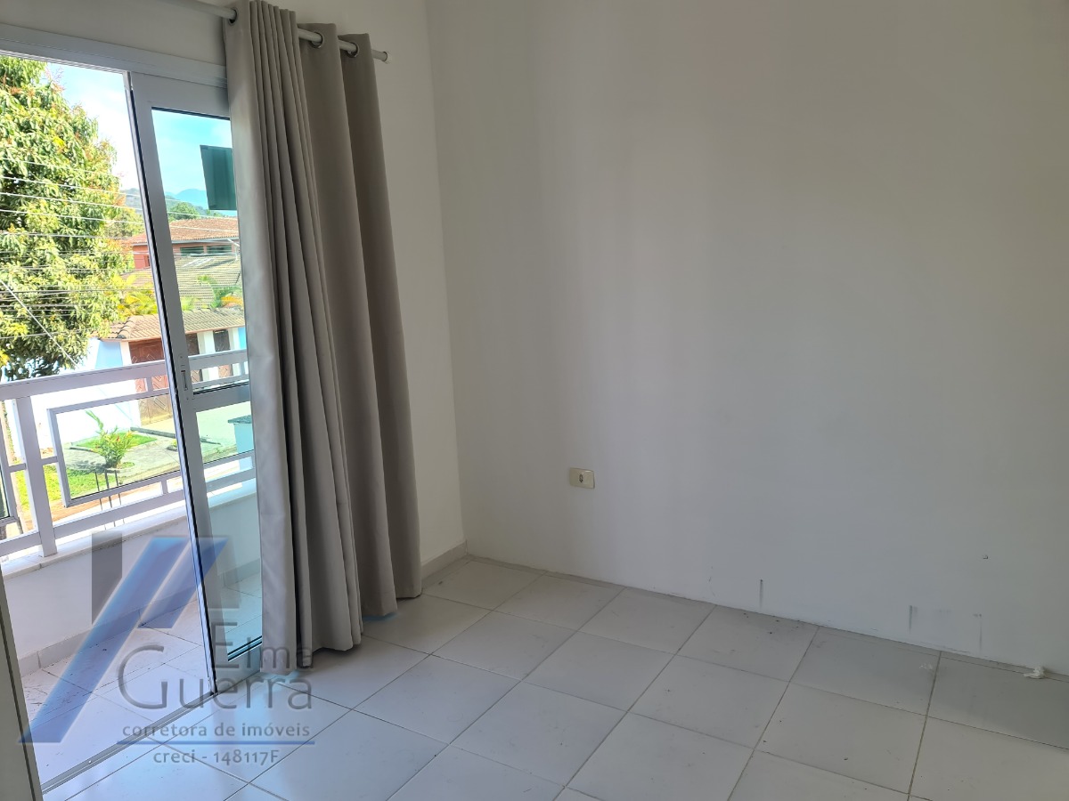 Casa à venda com 2 quartos, 80m² - Foto 22